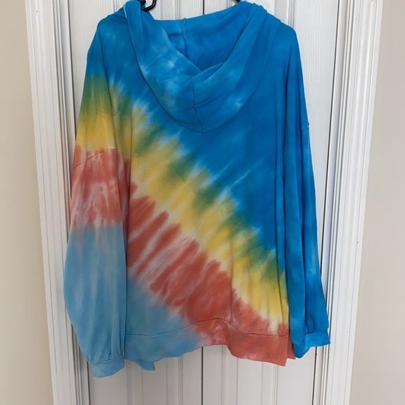 NEVER WORN women’s oversized tie dye hoodie - Picture 3 of 3